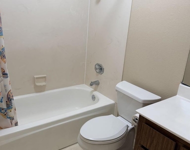 5015 Valley Crest Dr - Photo Thumbnail 16