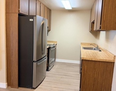 5015 Valley Crest Dr - Photo Thumbnail 3