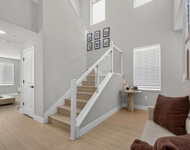 2400 Azure Pl - Photo Thumbnail 2