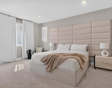 2400 Azure Pl - Photo Thumbnail 22