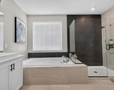 2400 Azure Pl - Photo Thumbnail 25