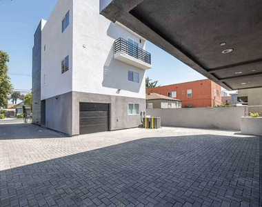 2101 S Burnside Avenue - Photo Thumbnail 23