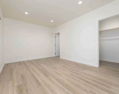 2101 S Burnside Avenue - Photo Thumbnail 15