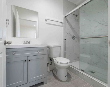2101 S Burnside Avenue - Photo Thumbnail 18