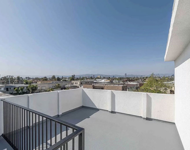 2101 S Burnside Avenue - Photo Thumbnail 22