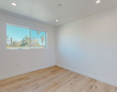 14423 Califa Street - Photo Thumbnail 18