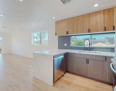 14423 Califa Street - Photo Thumbnail 1