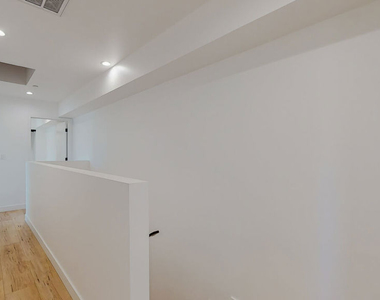 14423 Califa Street - Photo Thumbnail 21