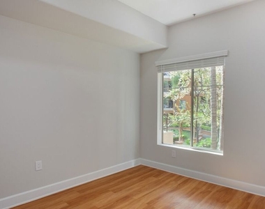 348 S Hauser Boulevard - Photo Thumbnail 3