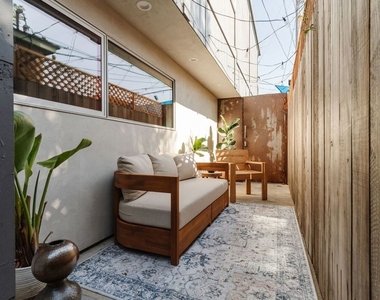 40 18th Avenue - Photo Thumbnail 18