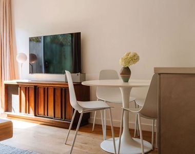 40 18th Avenue - Photo Thumbnail 9