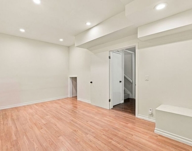 746 Portola Terrace - Photo Thumbnail 25