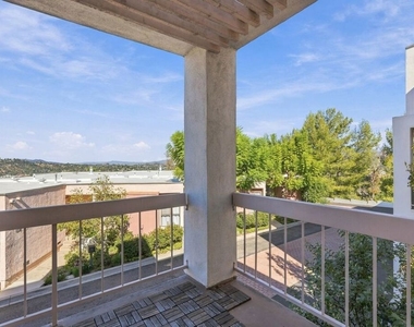 746 Portola Terrace - Photo Thumbnail 10