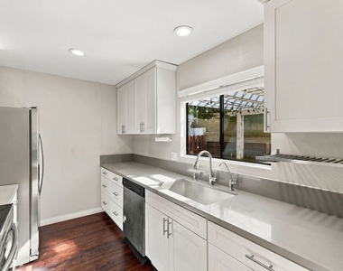 746 Portola Terrace - Photo Thumbnail 13