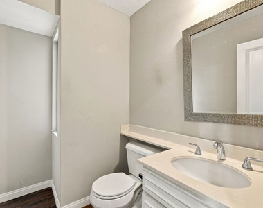 746 Portola Terrace - Photo Thumbnail 15