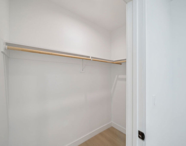 5655 Case Avenue - Photo Thumbnail 14