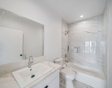 5655 Case Avenue - Photo Thumbnail 12