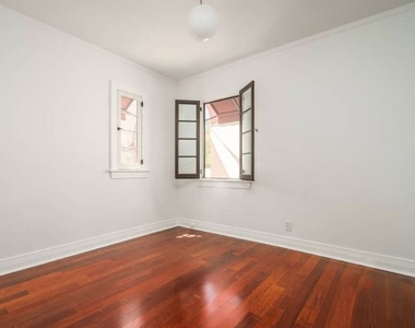 3402 Glenhurst Avenue - Photo Thumbnail 14