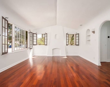 3402 Glenhurst Avenue - Photo Thumbnail 5