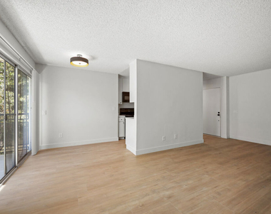1352 S Carmelina Avenue - Photo Thumbnail 1