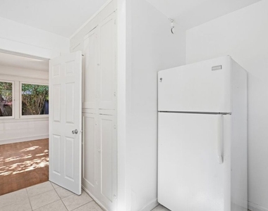501 Bay Street - Photo Thumbnail 7