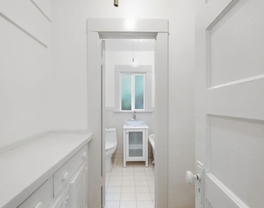 501 Bay Street - Photo Thumbnail 9