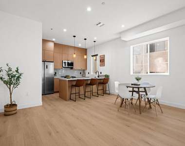904 S Shenandoah Street - Photo Thumbnail 7