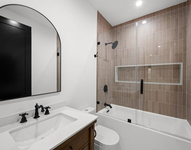 904 S Shenandoah Street - Photo Thumbnail 6