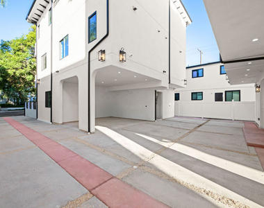 904 S Shenandoah Street - Photo Thumbnail 1