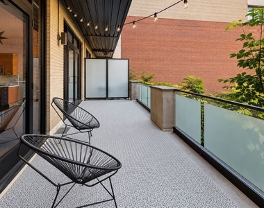 460 S Spring Street - Photo Thumbnail 4