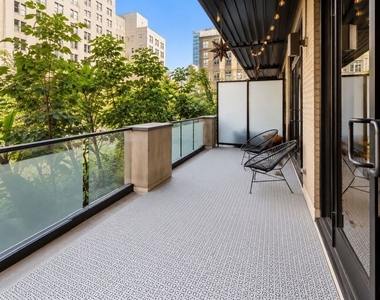 460 S Spring Street - Photo Thumbnail 3