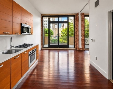 460 S Spring Street - Photo Thumbnail 9