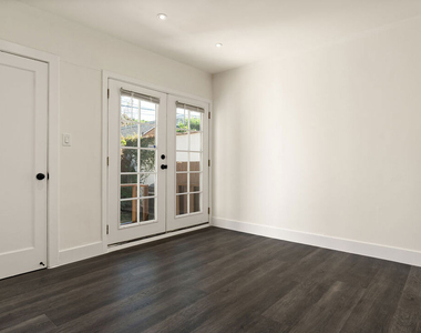 1210 N Poinsettia Drive - Photo Thumbnail 15