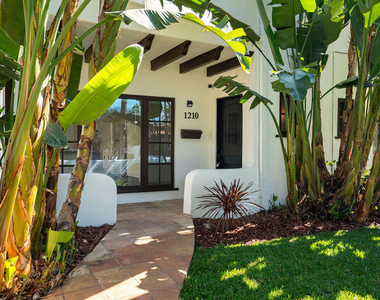 1210 N Poinsettia Drive - Photo Thumbnail 2