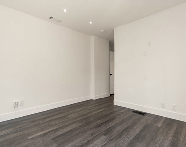 1210 N Poinsettia Drive - Photo Thumbnail 16