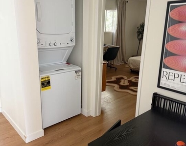348 S Rexford Drive - Photo Thumbnail 8