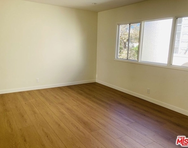 348 S Rexford Drive - Photo Thumbnail 6