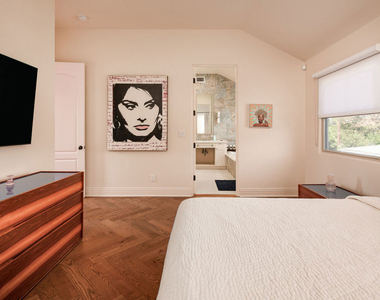 725 Oxford Avenue - Photo Thumbnail 18