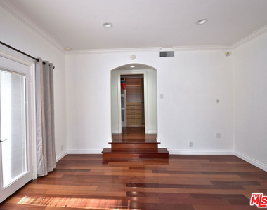 23005 Oxnard Street - Photo Thumbnail 30