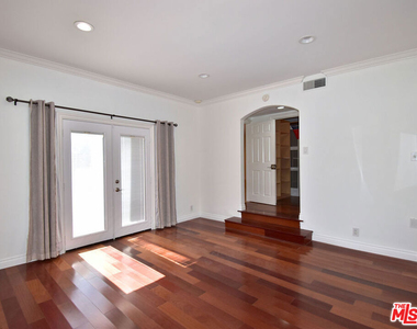 23005 Oxnard Street - Photo Thumbnail 29