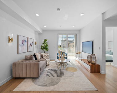 105 S Mariposa Avenue - Photo Thumbnail 12