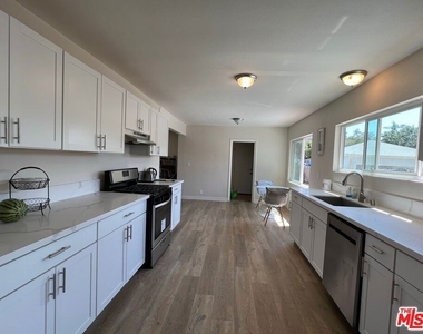 316 San Pascual Avenue - Photo Thumbnail 1