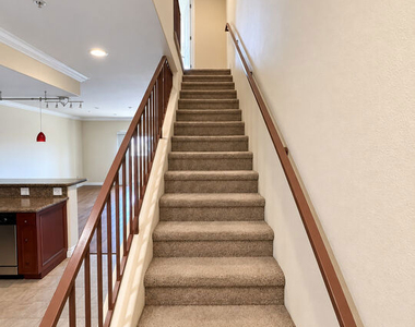 1101 East Avenue - Photo Thumbnail 8
