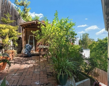 2101 Broadview Terrace - Photo Thumbnail 40