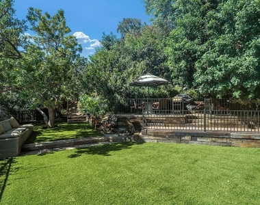 2101 Broadview Terrace - Photo Thumbnail 37