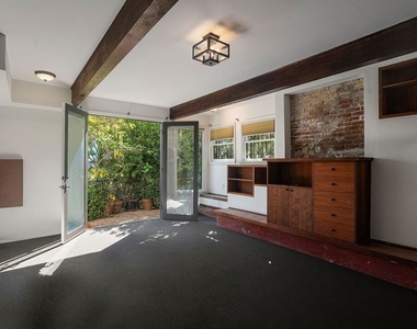2101 Broadview Terrace - Photo Thumbnail 30