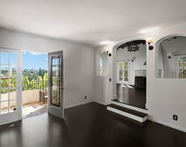 2101 Broadview Terrace - Photo Thumbnail 10