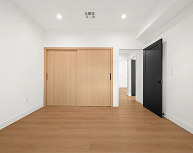 6210 Banner Avenue - Photo Thumbnail 9