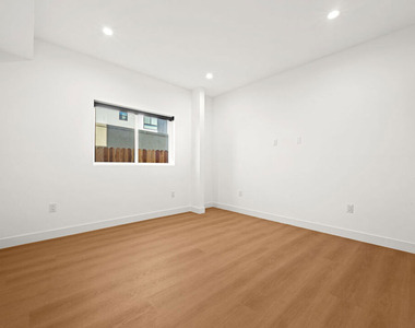 6210 Banner Avenue - Photo Thumbnail 8