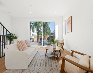 6212 Banner Avenue - Photo Thumbnail 12